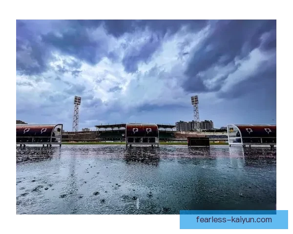 广州队战术调整引发关注，球队竞争力增强与状态回暖相关。